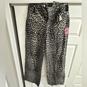 PrettyLittleThing Leopard Print Denim Pants Tall